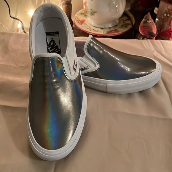 Women’s Vans Slip Ons - Picture 2 of 7